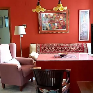 Apartamento Junto A La Calle Betis: El Corazon De Triana, Sevilla