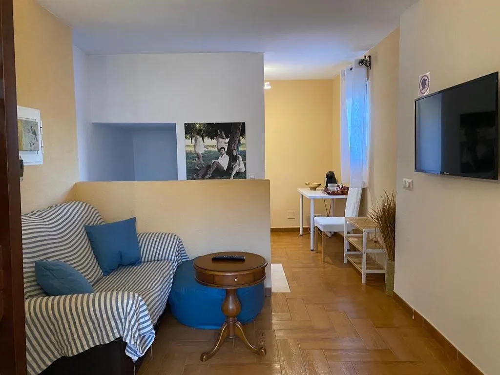 Apartamento Familia Anfitriona Acoge Sevilla Habitación en casa particular