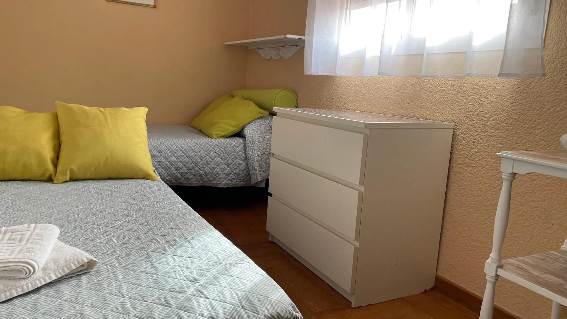 Habitación en casa particular Apartamento Familia Anfitriona Acoge Sevilla